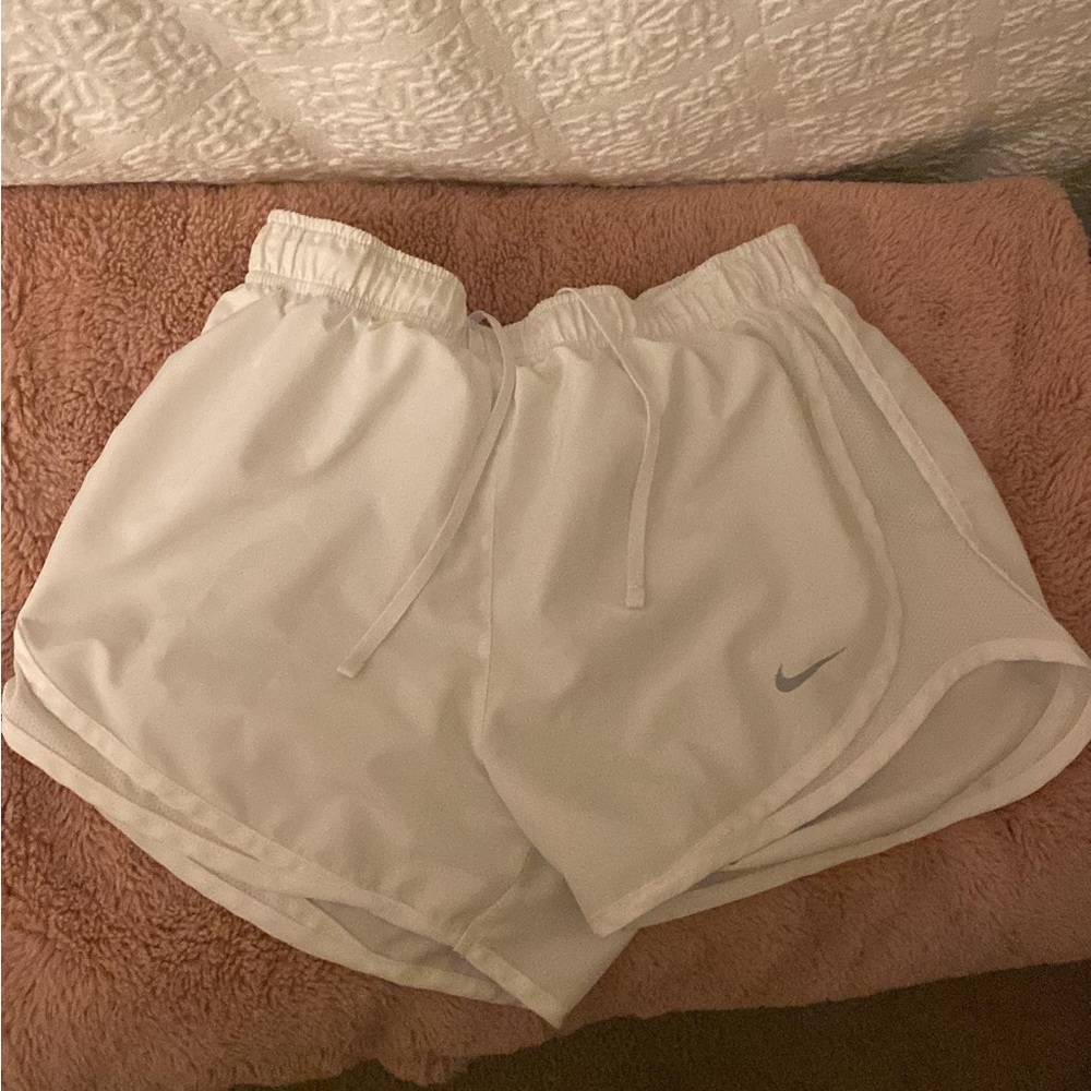 White Nike Running Shorts 🧘‍♀️